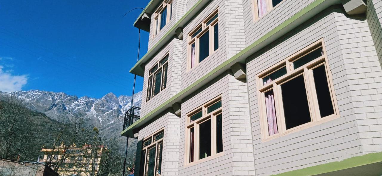 Mahima Hotel Sāngla Buitenkant foto